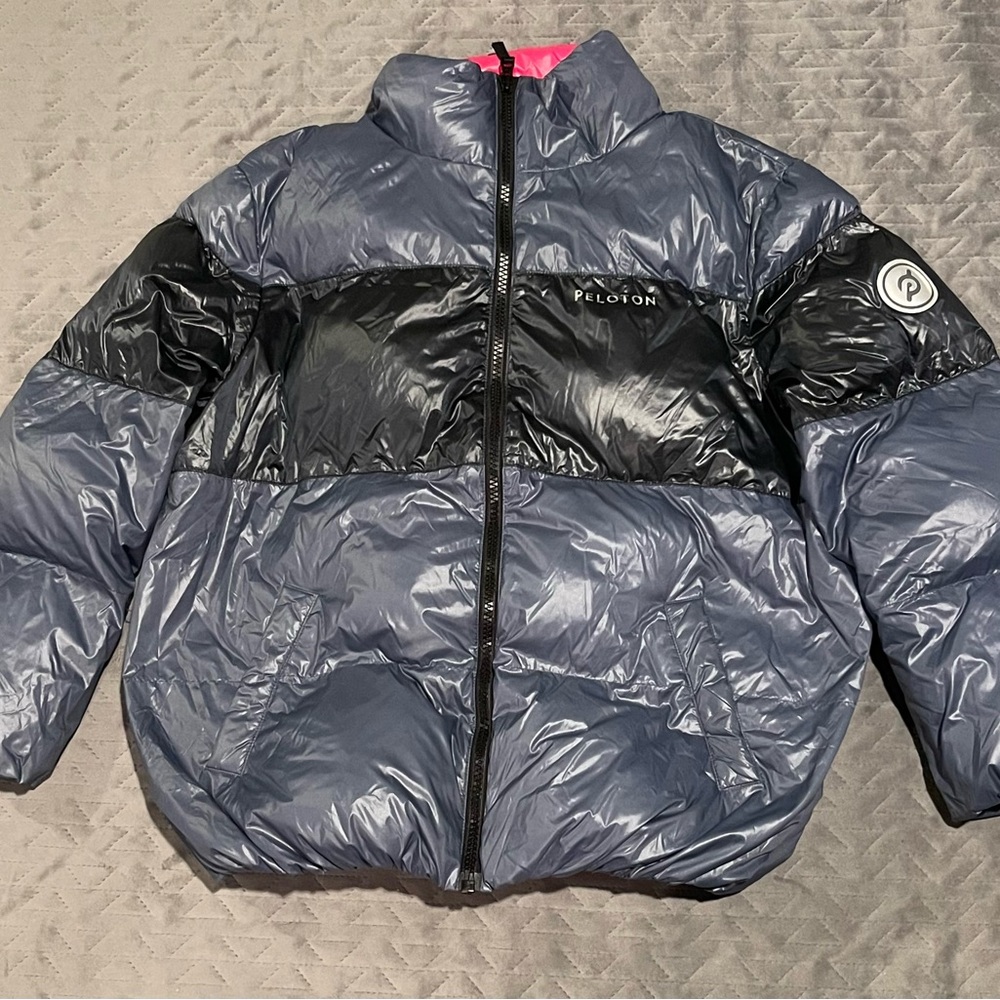 Peloton puffer jacket women’s size large pre-owned condition